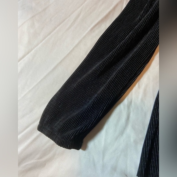 LC LAUREN CONRAD RUNWAY Top Ruffle Pleated Long Sleeves Black Blouse Shirt Sz XS - Picture 4 of 10